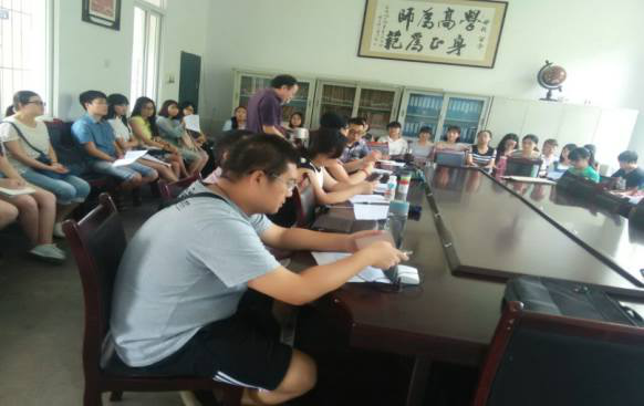 教科学院举行“挑战杯”开题报告会 1.png